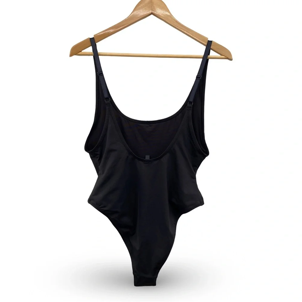 Skims Scoop Neck One Piece Black Onyx Size XL NWT